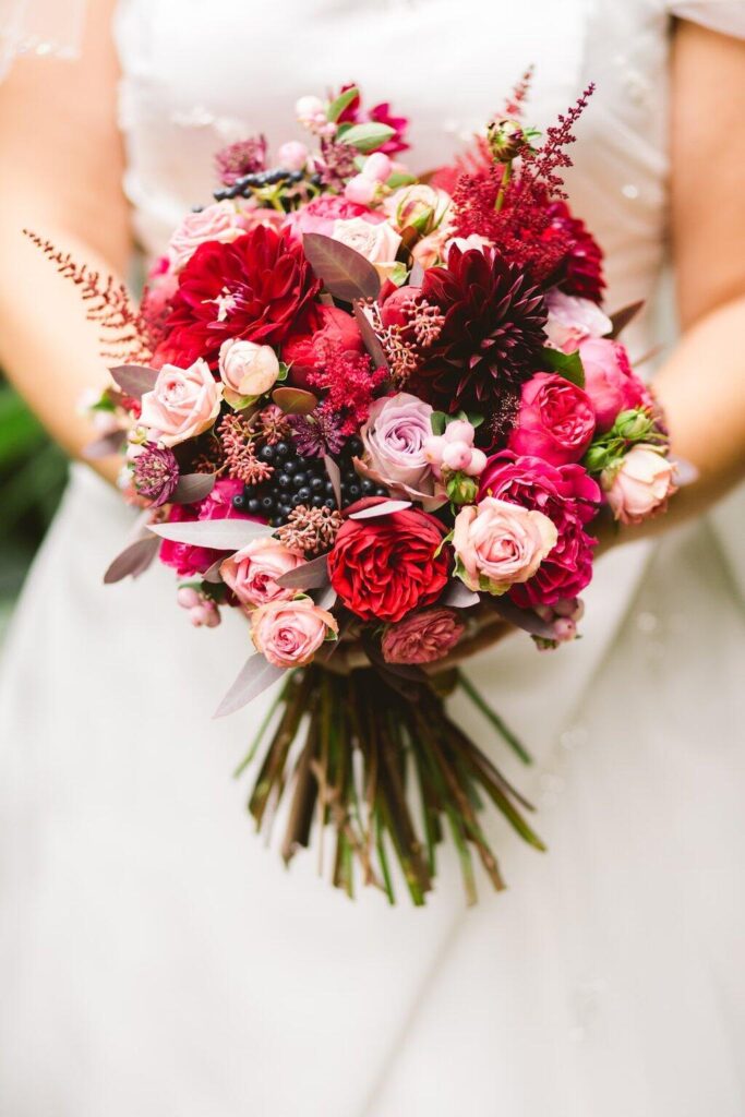 red wedding flowers